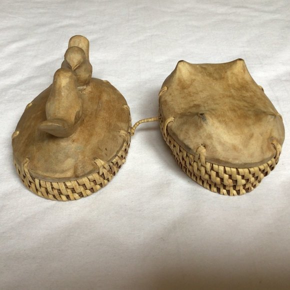 Love birds carved wooden and weaved trinket holder - Picture 3 of 4